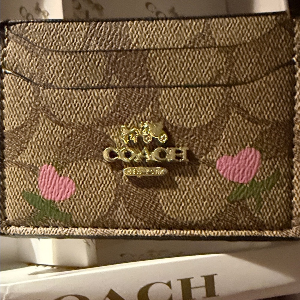 COACH Brown Signature Canvas Crossbody with Pink Heart Print purse. , wallet and - Picture 4 of 9